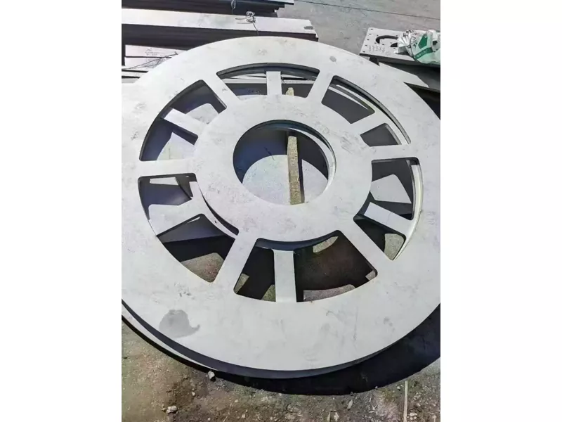 قطع سبائك الصلب بالليزر