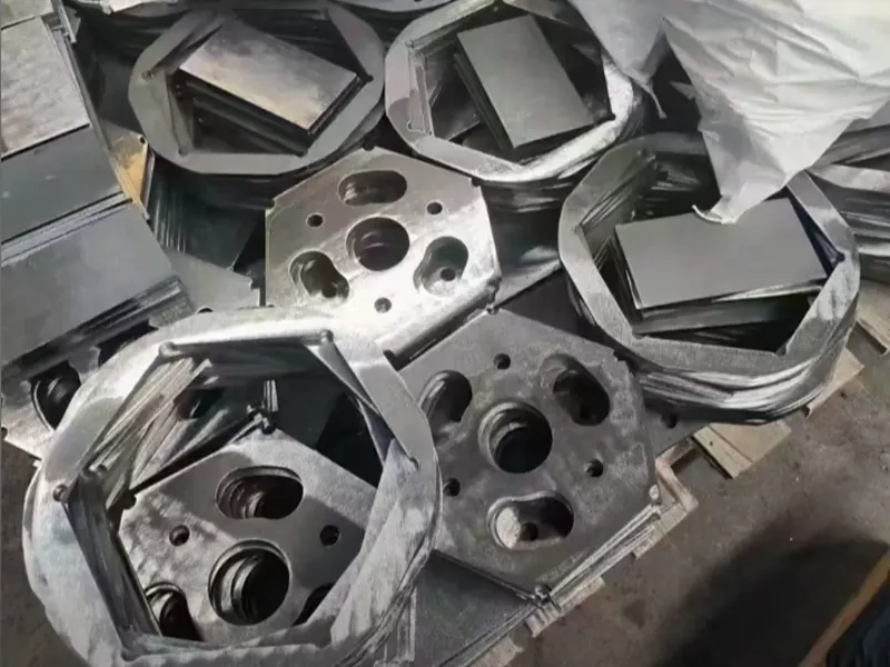 قطع الصفائح المعدنية بالليزر لسبائك الصلب