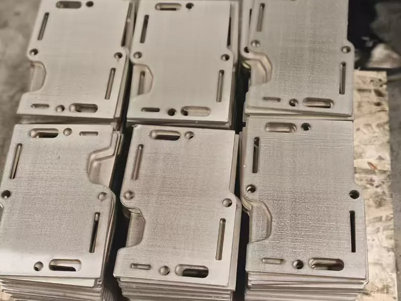 خدمة تصنيع الصفائح المعدنية بالليزر