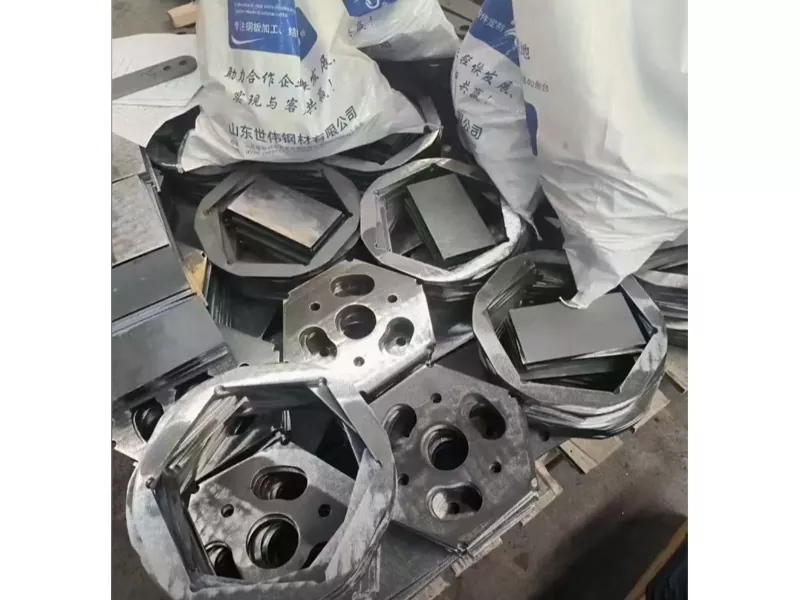 قطع الصفائح المعدنية بالليزر من الفولاذ المقاوم للصدأ